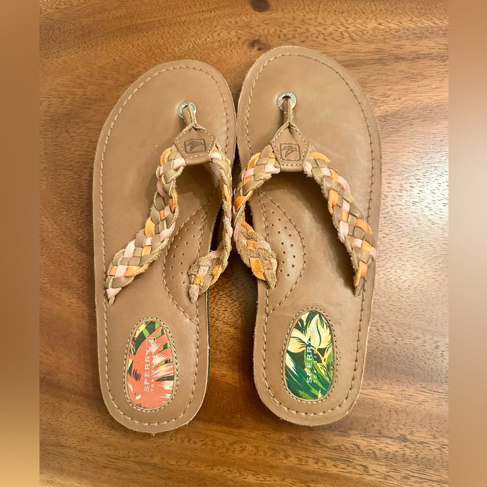 Sperry women’s Braided Flip Flops slippers